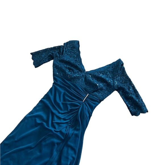 Beautiful Emerald Green Formal Gown With Rhinestone Accent and Lace Top 6 - Picture 4 of 14